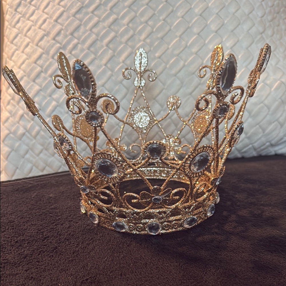 Elegant Tiara Gild Sparkle with Rhinestones